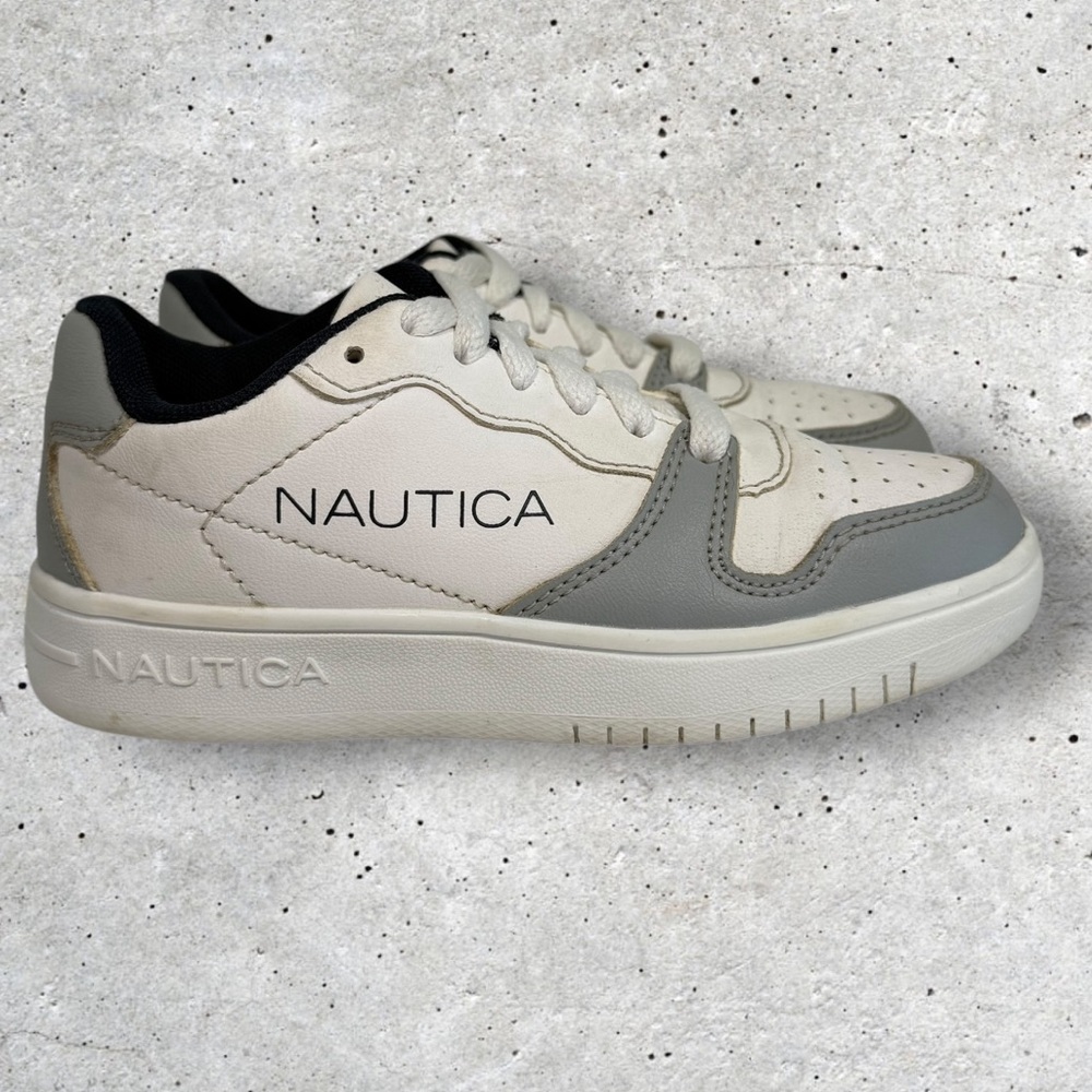 Kids Nautica sneakers size 12